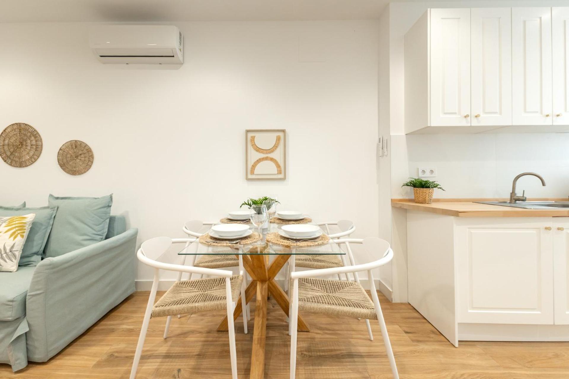 Isg Apartments Triana 1 Seville Exterior photo