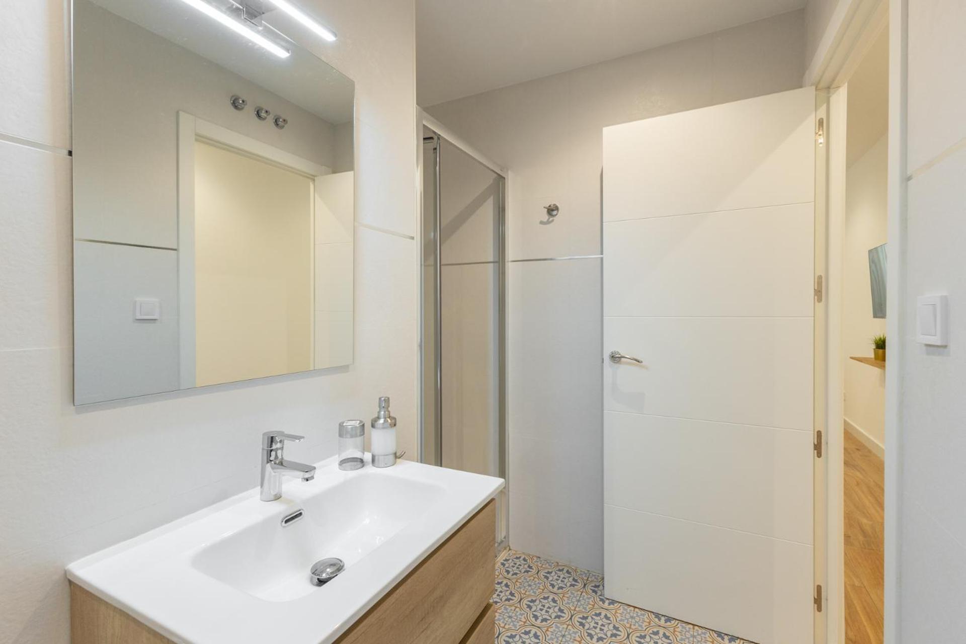 Isg Apartments Triana 1 Seville Exterior photo